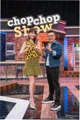 短栏目幕后公开化趋势资讯配图 剪辑台与文件柜